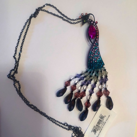 Betsey Johnson Hematite Tone Peacock Pendant Necklace Fringe & Crystal Accents - Picture 9 of 10